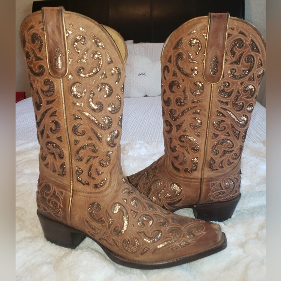 Shyanne Shoes - SHYANNE BEAUTIFUL BOOTS SIZE 8.5